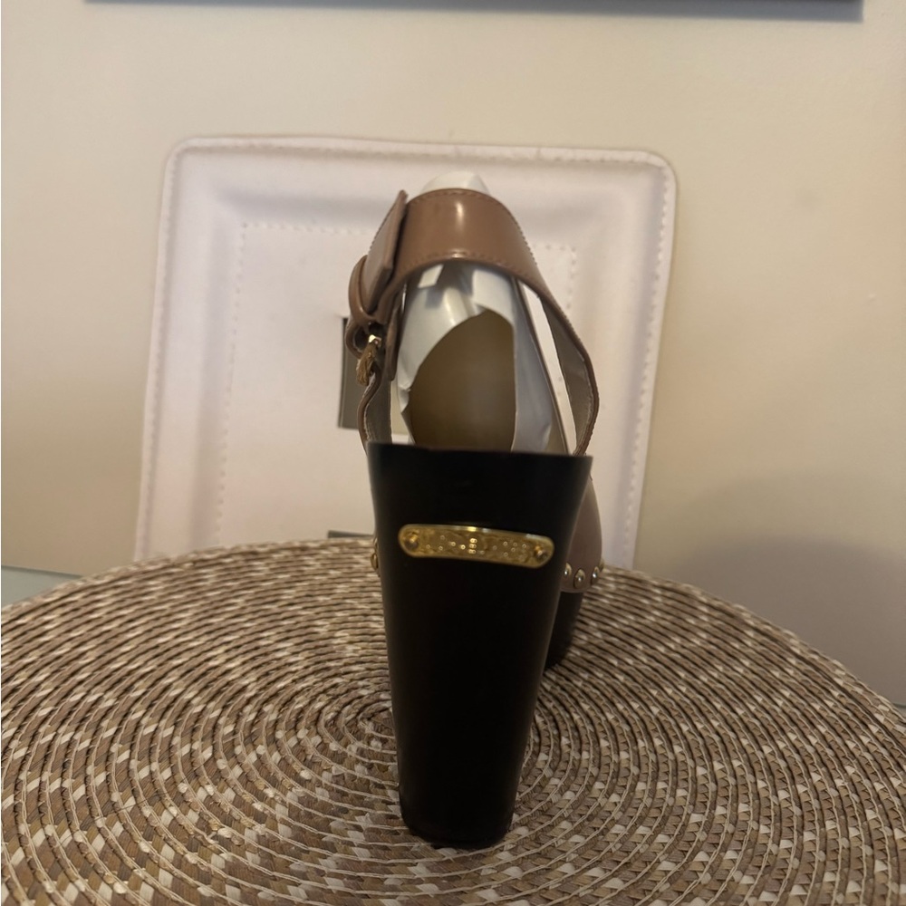 Michael Kors Gold Studded Brown Wedges - Picture 3 of 5